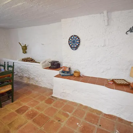 Casa Jazmin, Traditional Townhouse With Great Views Hansonholiday *