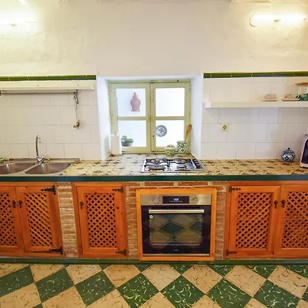 Casa Jazmin, Traditional Townhouse With Great Views Hansonholiday *